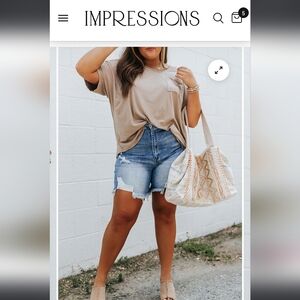 Risen High Rise Shorts, 2x, Blue distressed, Impressions